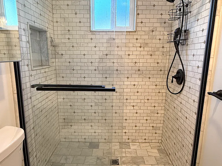 Main bedroom bathroom