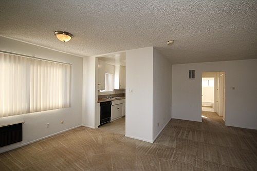 5th image of 202 E Live Oak St APT H