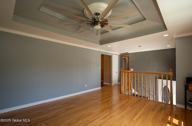 5th image of 90 Linda Avenue