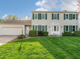 51595 Harvester Dr, Granger, IN 46530