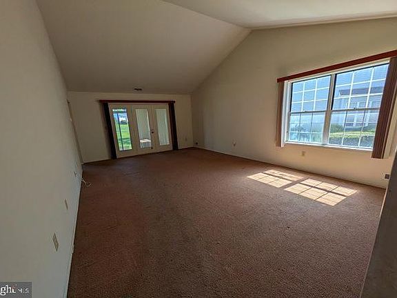 4th image of 53 Deep Hollow Ln N