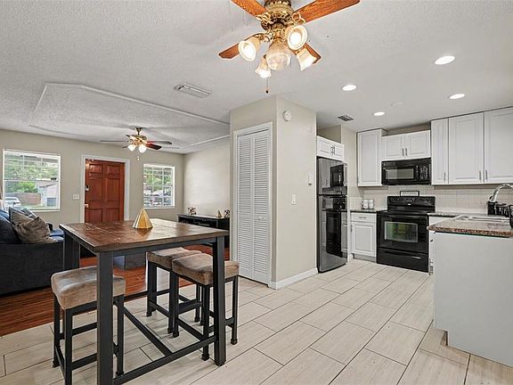 3rd image of 4419 DOLPHIN DR