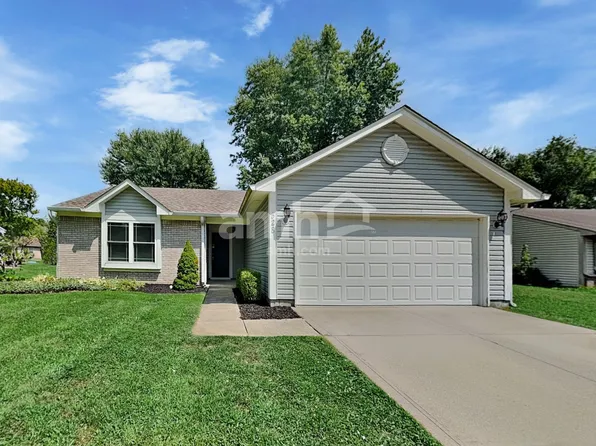 528 Woodfield Cir, Avon, IN 46123