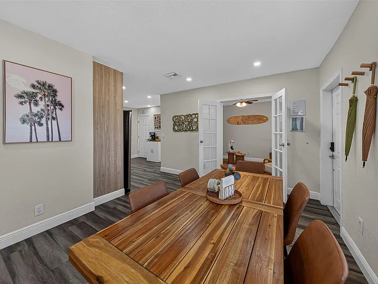 540 NE 59th Ct — Photo 4