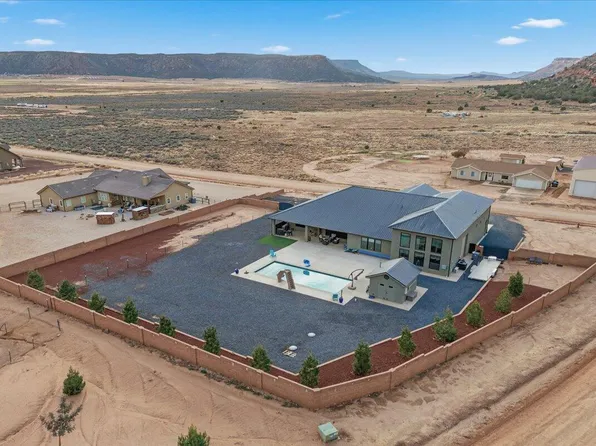 2906 N Purple Sage Rd, Apple Valley, UT 84737