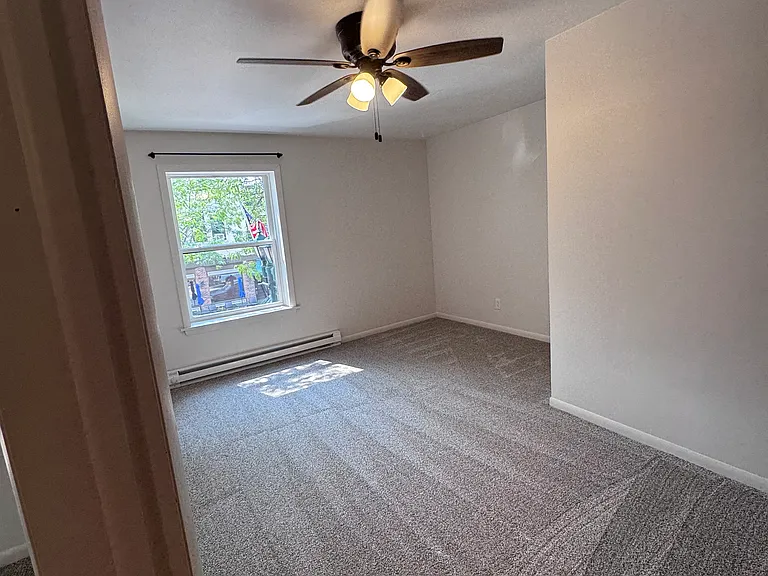 919 1/2 Main St #1F — Photo 13