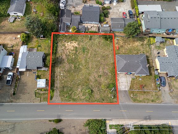 3rd image of 1219 SE Oar Ave