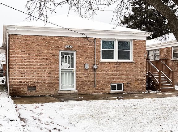 2nd image of 444 Oglesby Ave