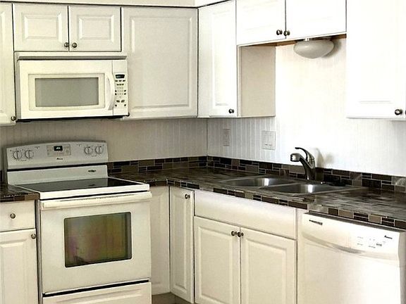 5th image of 6136 Principia Dr APT 1