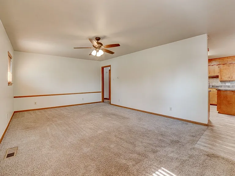 5548 S Owasso Ave — Photo 5