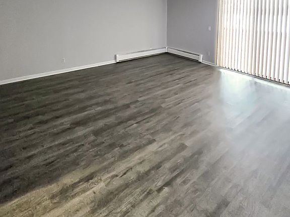 5th image of 136 N Lake St #4