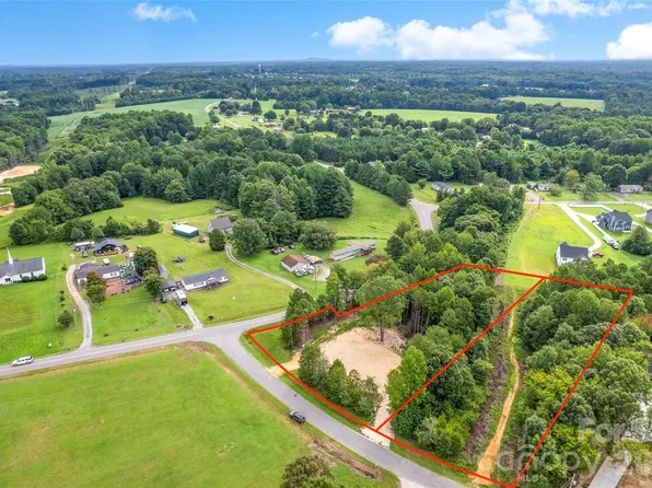 107 Arthurs Rd, Troutman, NC 28166