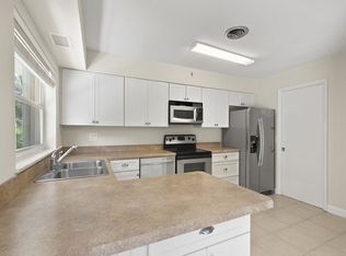 956 Tulip Ln, Vero Beach, FL 32963