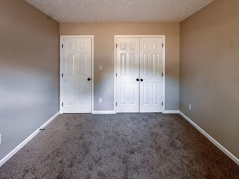 471 Brandermill Rd — Photo 14