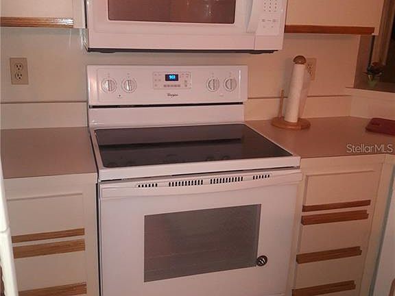 3rd image of 5617 Garden Lakes Dr #5617