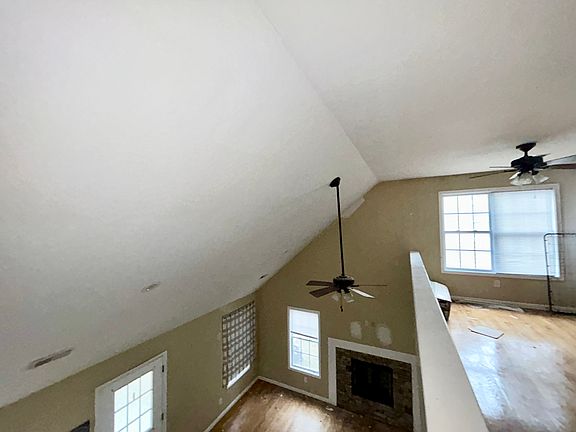 2nd image of 185 Primrose Dr