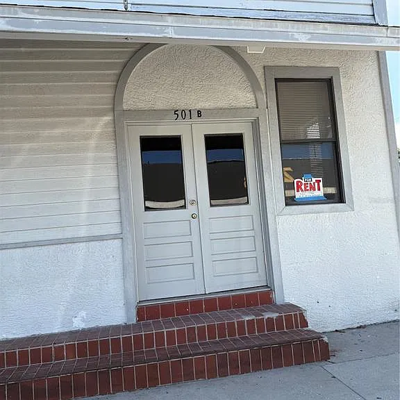 501 Athens St #A & B — Photo 3