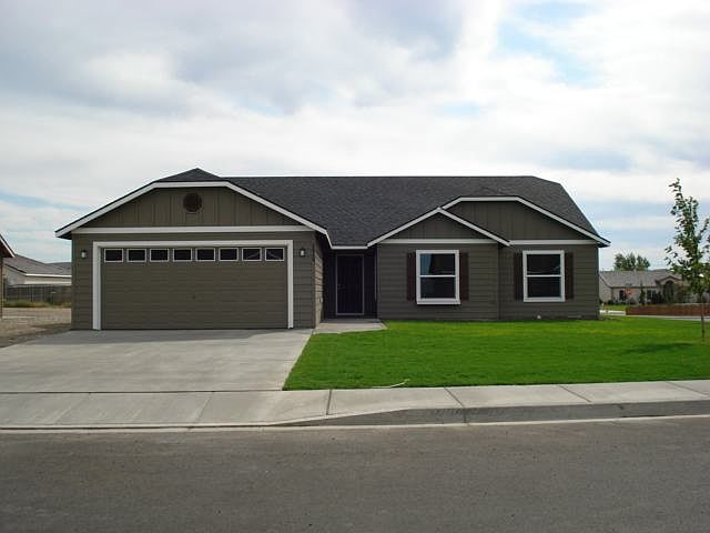 1st image of 2548 Hickory Dr