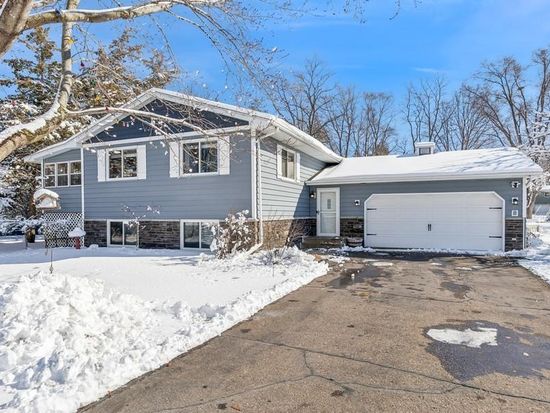 1385 Quinlan Ave S, Lakeland, MN 55043