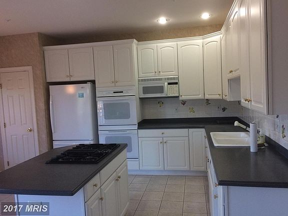 5th image of 13527 Flowerfield Dr