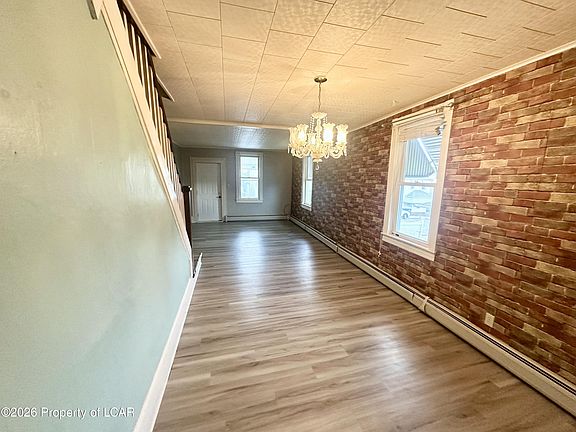 5th image of 534 Cedar St