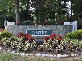 408 Belmont Cir, Yorktown, VA 23693