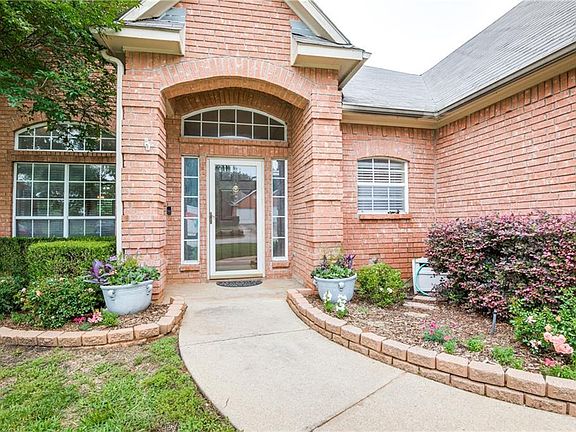 3rd image of 2205 Greendale Ct