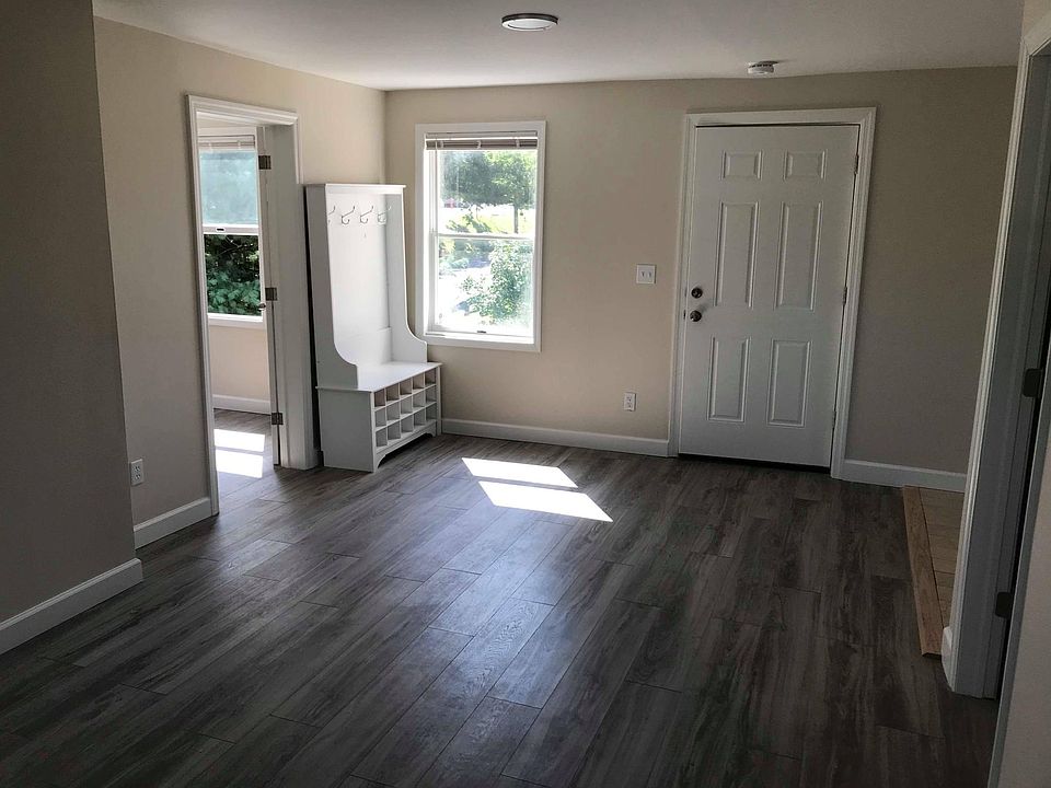 Living room/main entrance