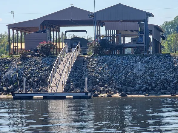 487 River Front Dr Lot 72/72B, Clifton, TN 38425