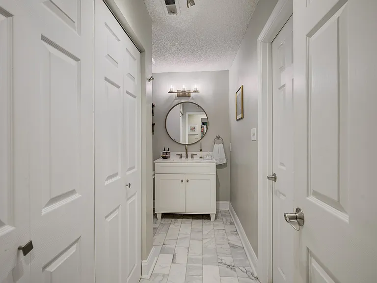 2506 Cranbrook Ln #1 — Photo 32
