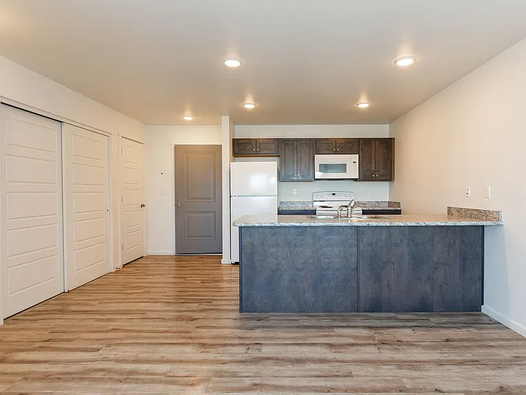 Cottonwood Corner Apartments — Photo 53