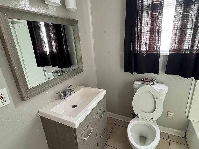 2234 Iberville St — Photo 8