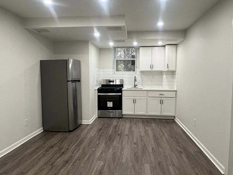 157 S Harrison St #B2