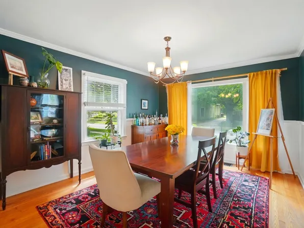 228 N Pearl St, Granville, OH 43023