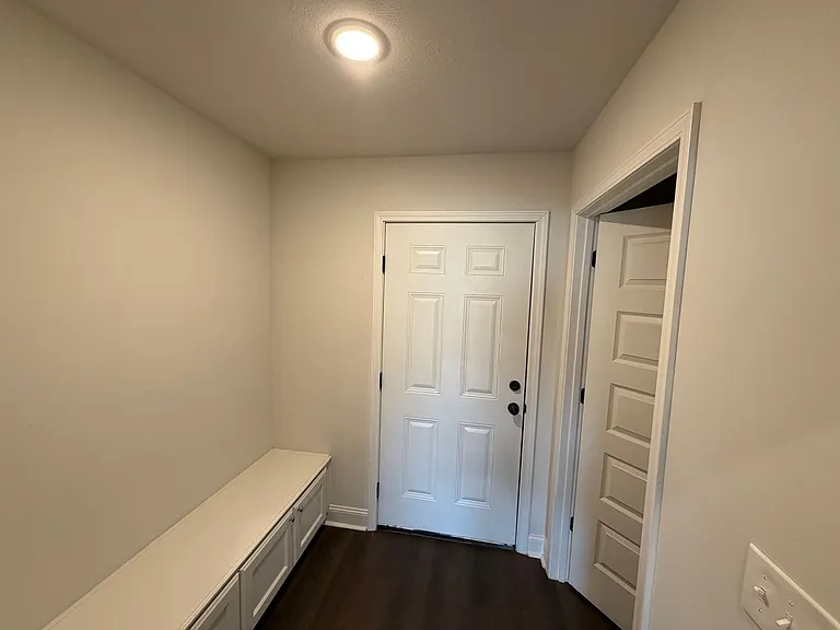 464 Silver Hill Dr — Photo 12