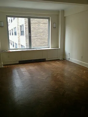 Sold by Manhattan Network Inc. | media 5