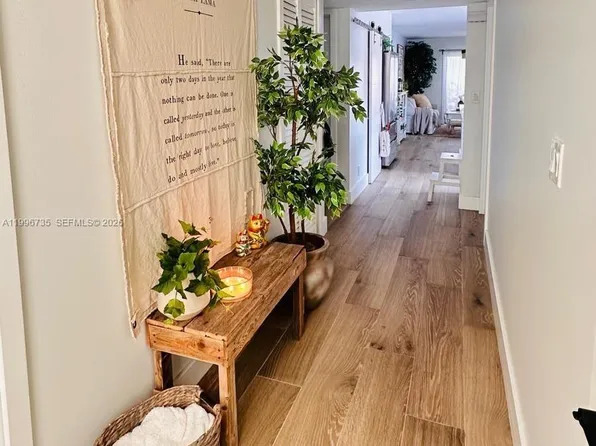 223 Lakeview Dr APT 204, Fort Lauderdale, FL 33326