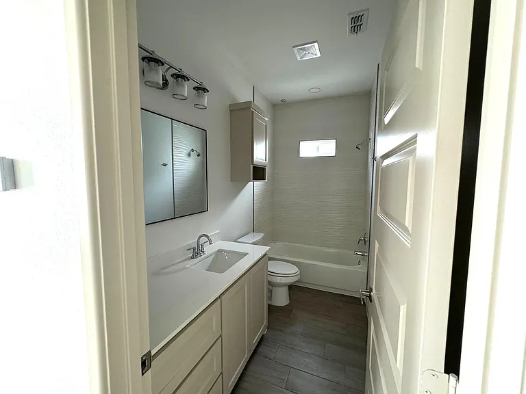 7702 N 58th St #1 — Photo 3
