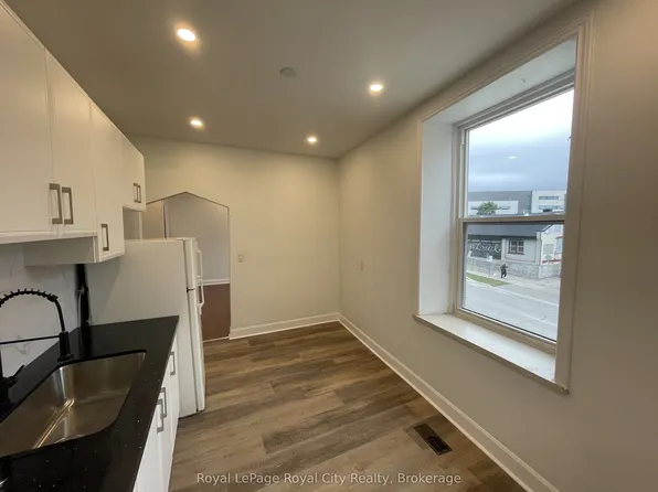 21 Gordon St, Guelph, ON