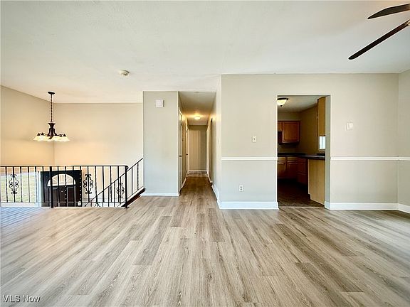 3rd image of 600 Silver Meadows Dr