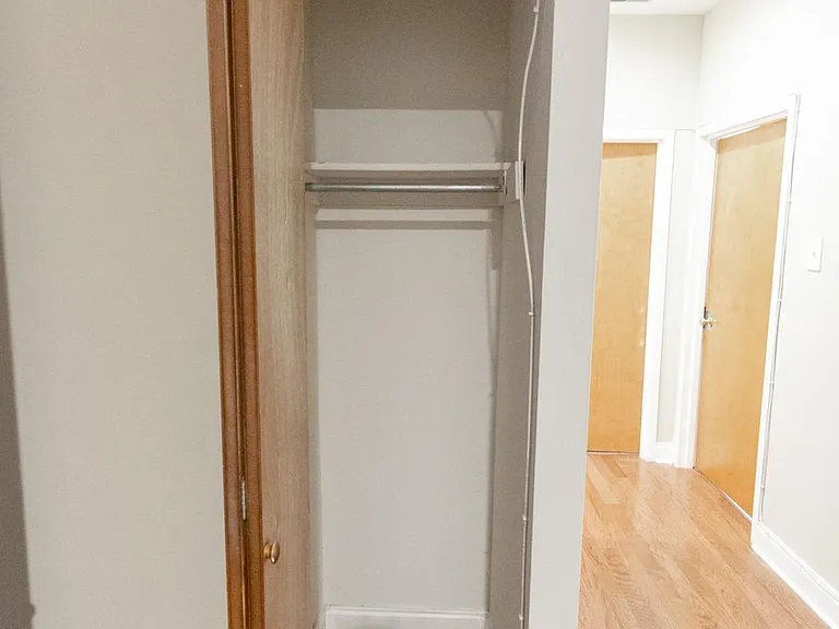 220-2 S 16th St #402 — Photo 23