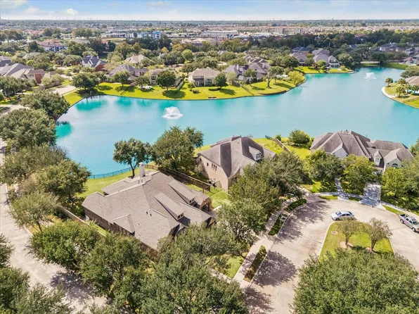 4703 Stonepass Ct, Sugar Land, TX 77479