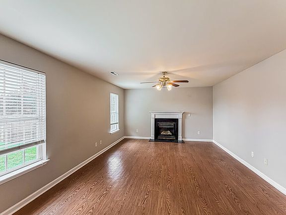 4th image of 2301 Leighton Way