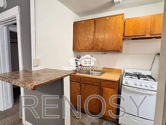 5th image of 732 19th St APT 4