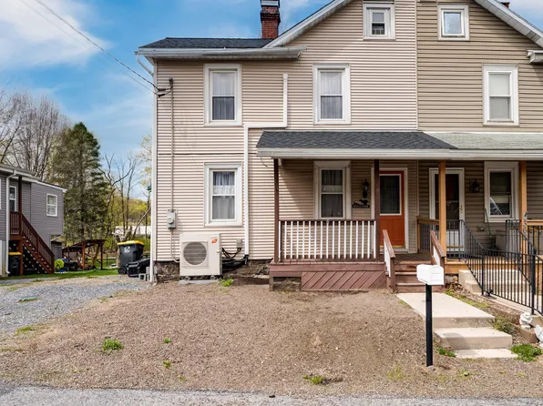 370 S Freeman St, Robesonia, PA 19551