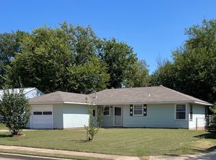 1713 Little Ln, Ponca City, OK 74601