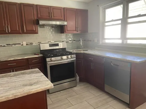 122X Jefferson St, Philadelphia, PA 19122