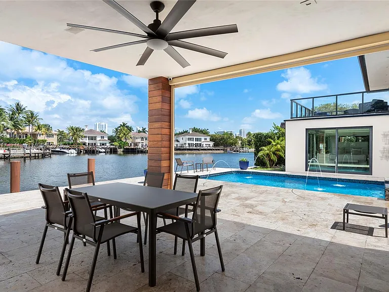 1025 Diplomat Pkwy — Photo 81