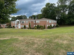 24 Rolling Ridge Rd APT A, Montvale, NJ 07645