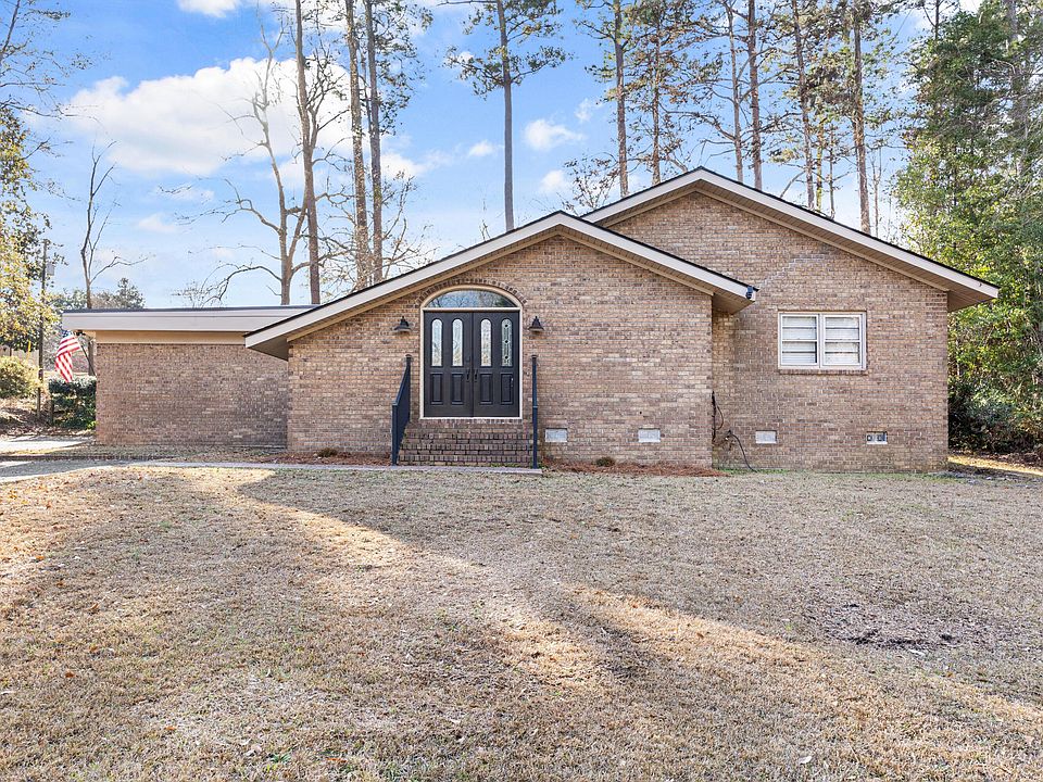 1st image of 204 Brook Dr